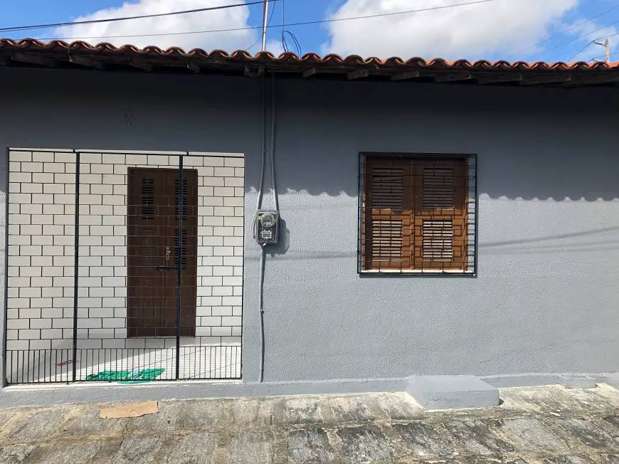 Foto 1 de Casa de Condomínio com 2 Quartos para alugar, 70m² em Guaribas, Eusébio