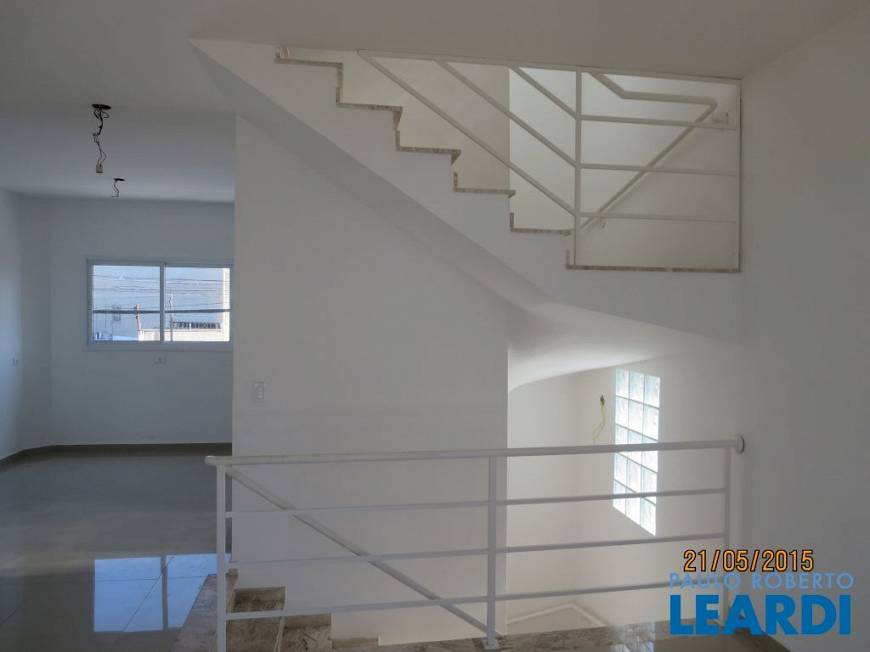 Foto 3 de Casa de Condomínio com 2 Quartos à venda, 128m² em Jardim Oliveiras, Taboão da Serra
