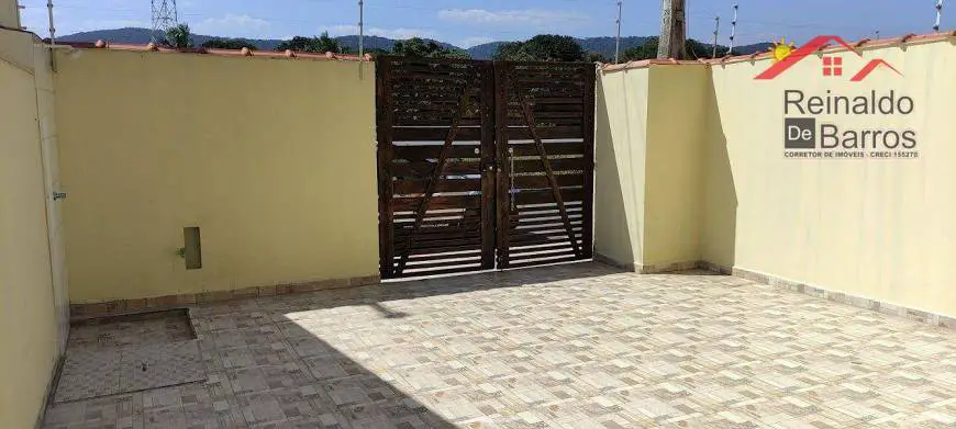 Foto 3 de Casa de Condomínio com 2 Quartos à venda, 75m² em Jardim Suarão, Itanhaém