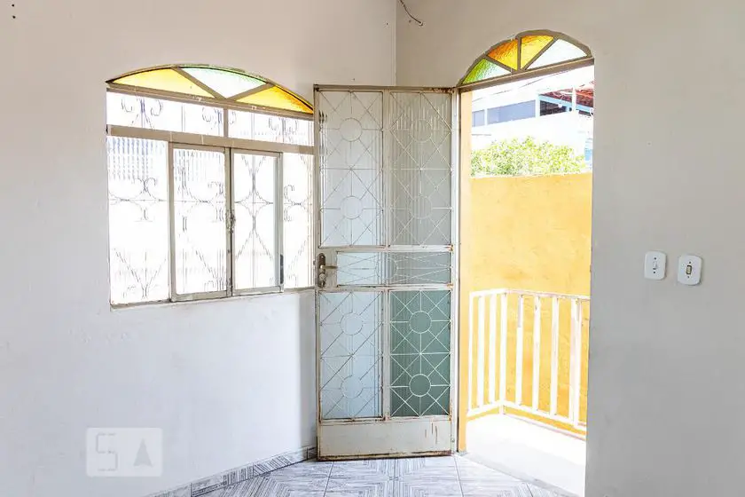 Foto 1 de Casa de Condomínio com 2 Quartos para alugar, 90m² em Lagoinha, Belo Horizonte