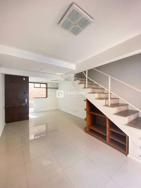 Foto 2 de Casa de Condomínio com 2 Quartos à venda, 65m² em Nossa Senhora do Rosario, Santa Maria