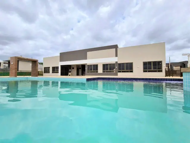 Foto 1 de Casa de Condomínio com 2 Quartos à venda, 130m² em Papagaio, Feira de Santana