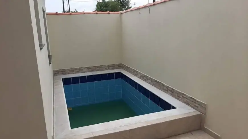 Foto 1 de Casa de Condomínio com 2 Quartos à venda, 70m² em Suarão, Itanhaém