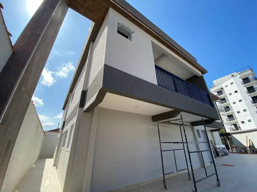 Foto 1 de Casa de Condomínio com 2 Quartos à venda, 57m² em Vila Caicara, Praia Grande