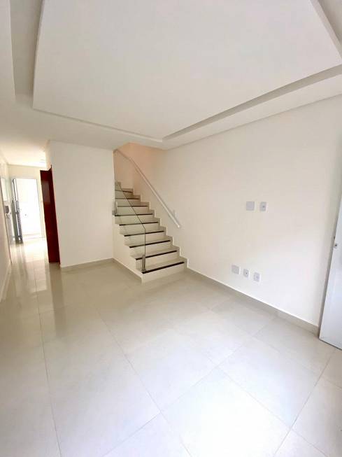 Foto 1 de Casa de Condomínio com 2 Quartos à venda, 65m² em Vila Caicara, Praia Grande
