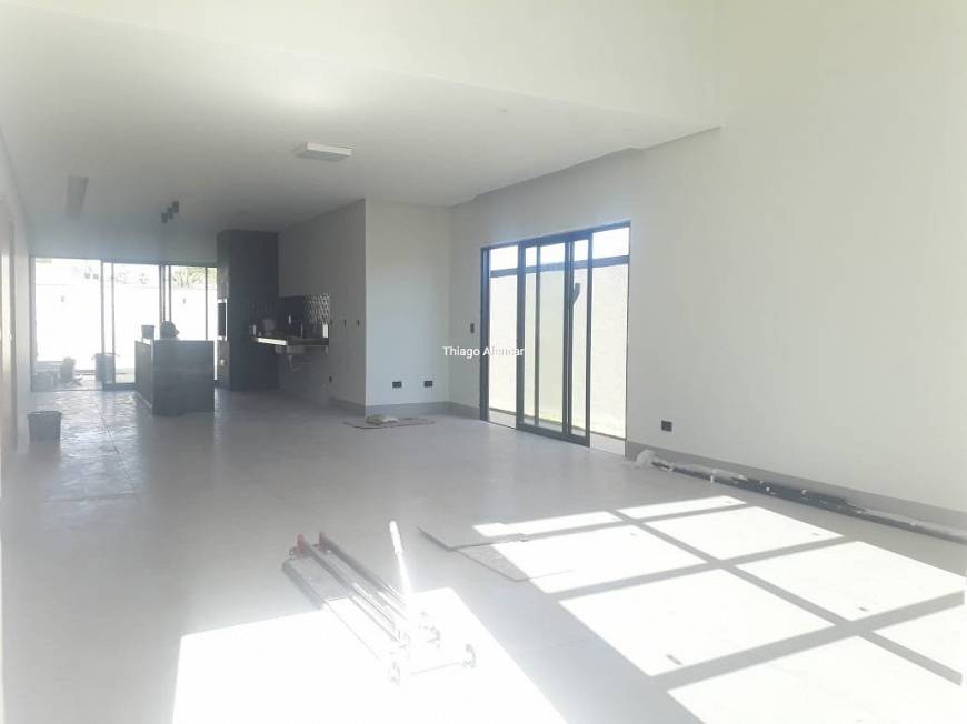Foto 4 de Casa de Condomínio com 3 Quartos à venda, 189m² em Alphaville Campo Grande, Campo Grande