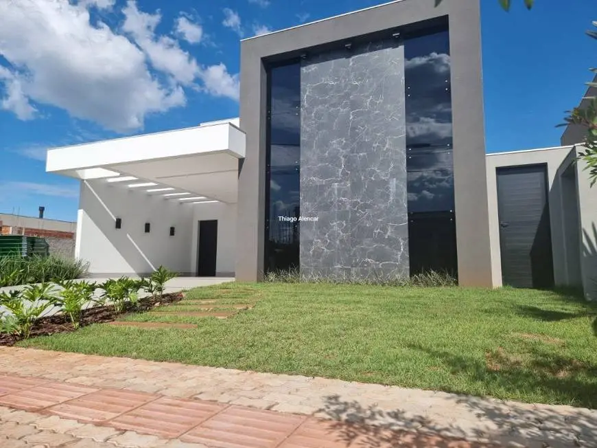 Foto 1 de Casa de Condomínio com 3 Quartos à venda, 200m² em Alphaville Campo Grande, Campo Grande