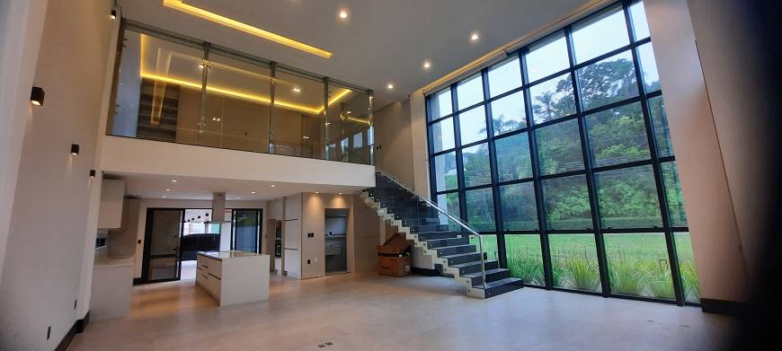 Foto 1 de Casa de Condomínio com 3 Quartos à venda, 400m² em Ariribá, Balneário Camboriú