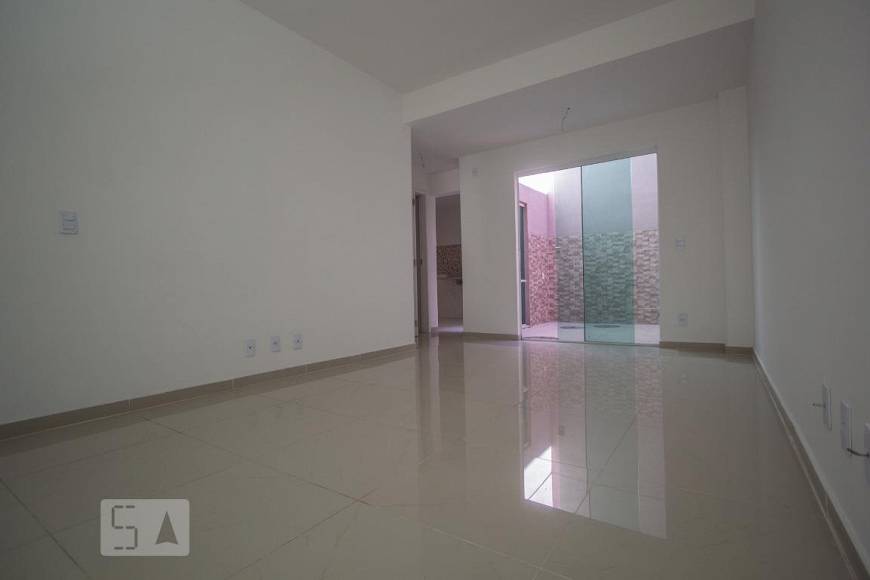 Foto 5 de Casa de Condomínio com 3 Quartos para alugar, 90m² em Bonsucesso, Rio de Janeiro