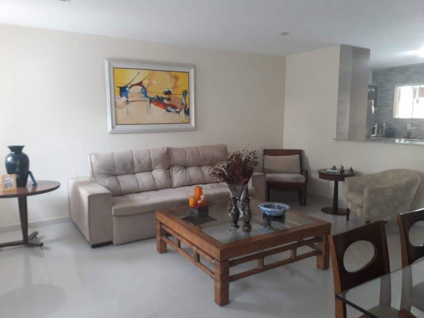 Foto 3 de Casa de Condomínio com 3 Quartos à venda, 220m² em Campo Grande, Rio de Janeiro