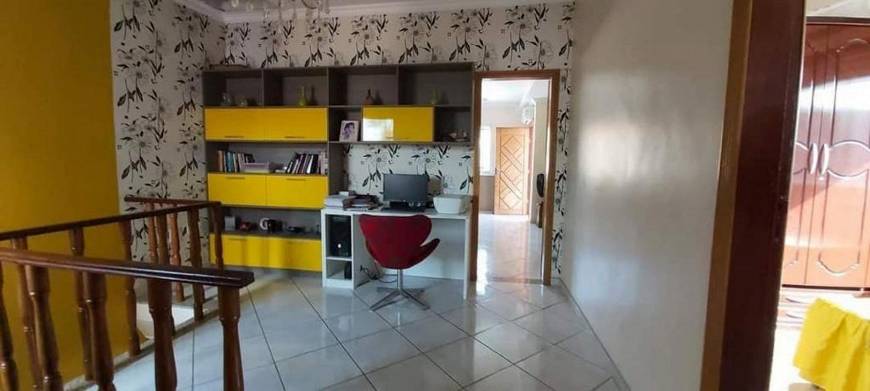 Foto 2 de Casa de Condomínio com 3 Quartos à venda, 230m² em Campo Grande, Rio de Janeiro