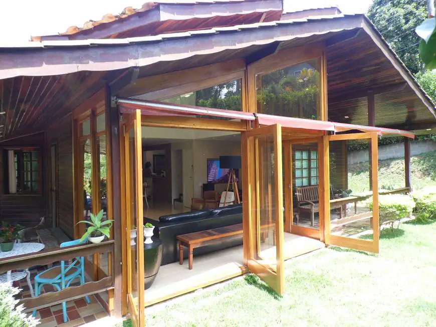Foto 1 de Casa de Condomínio com 3 Quartos à venda, 350m² em Caraguata, Mairiporã