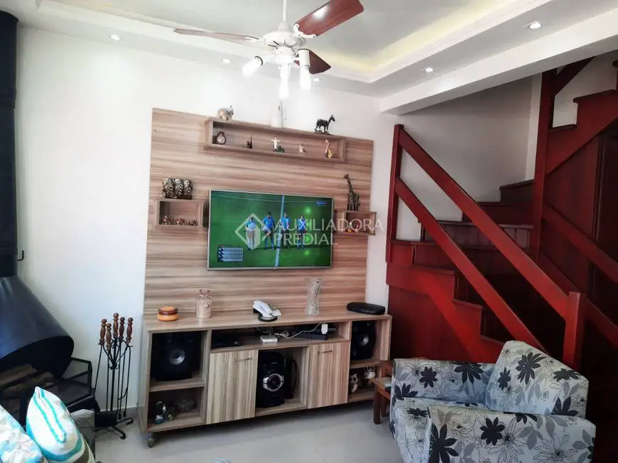 Foto 2 de Casa de Condomínio com 3 Quartos à venda, 79m² em Cavalhada, Porto Alegre