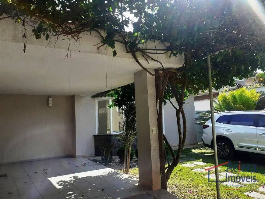 Foto 1 de Casa de Condomínio com 3 Quartos à venda, 230m² em Chácara de La Rocca, Carapicuíba