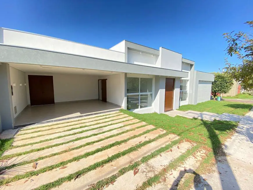 Foto 1 de Casa de Condomínio com 3 Quartos à venda, 232m² em Condomínio Belvedere, Cuiabá