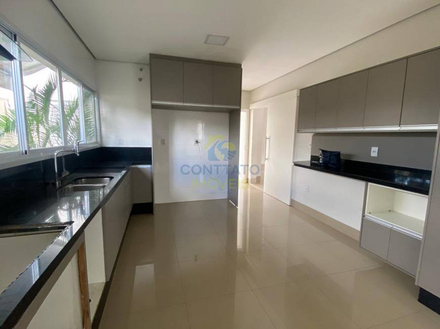 Foto 5 de Casa de Condomínio com 3 Quartos para alugar, 328m² em Condomínio Residencial Florais dos Lagos , Cuiabá