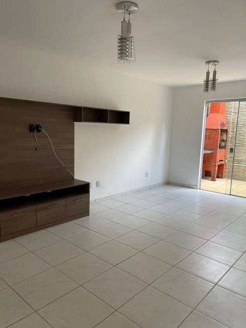 Foto 1 de Casa de Condomínio com 3 Quartos para venda ou aluguel, 150m² em Coqueiro, Ananindeua