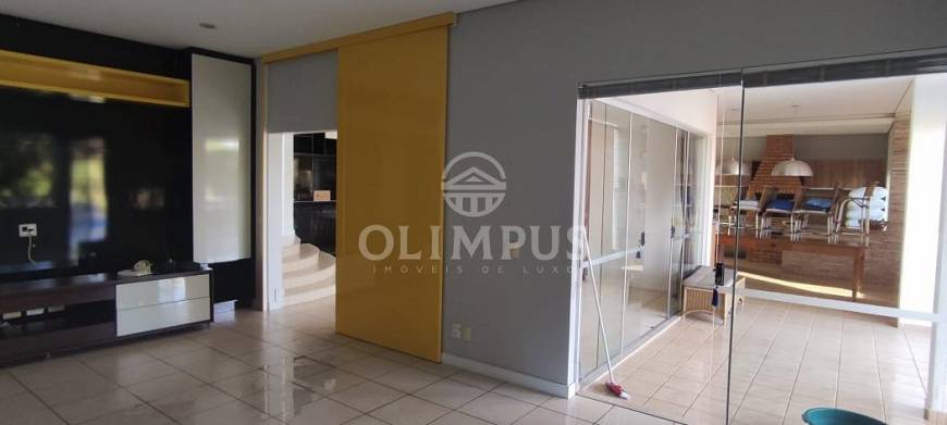 Foto 3 de Casa de Condomínio com 3 Quartos para alugar, 345m² em Gávea, Uberlândia