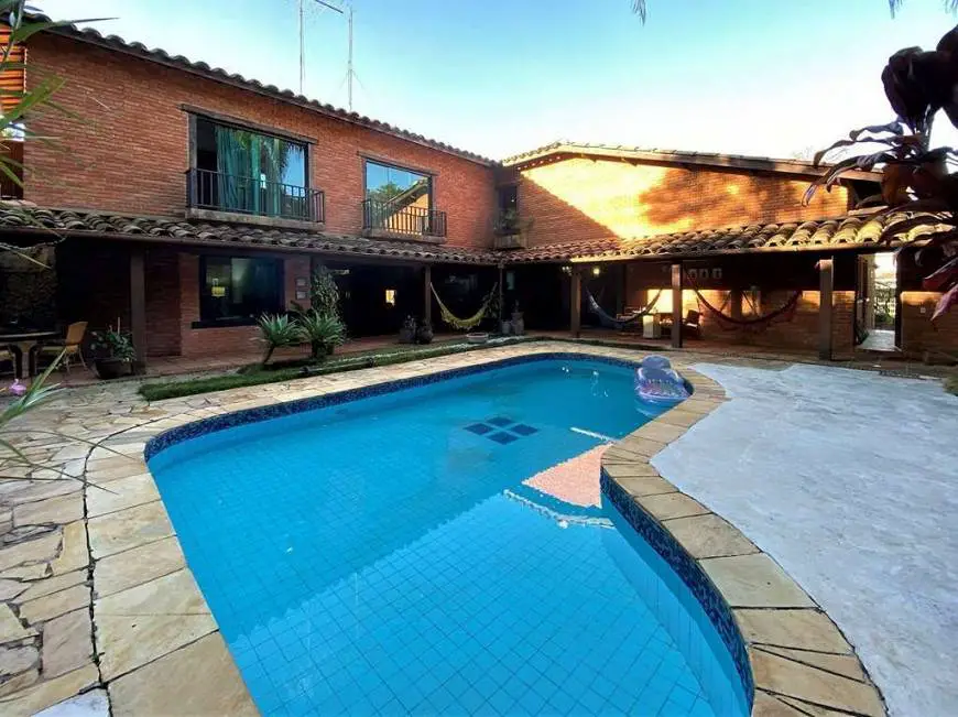 Foto 1 de Casa de Condomínio com 3 Quartos à venda, 553m² em Granja Viana, Carapicuíba