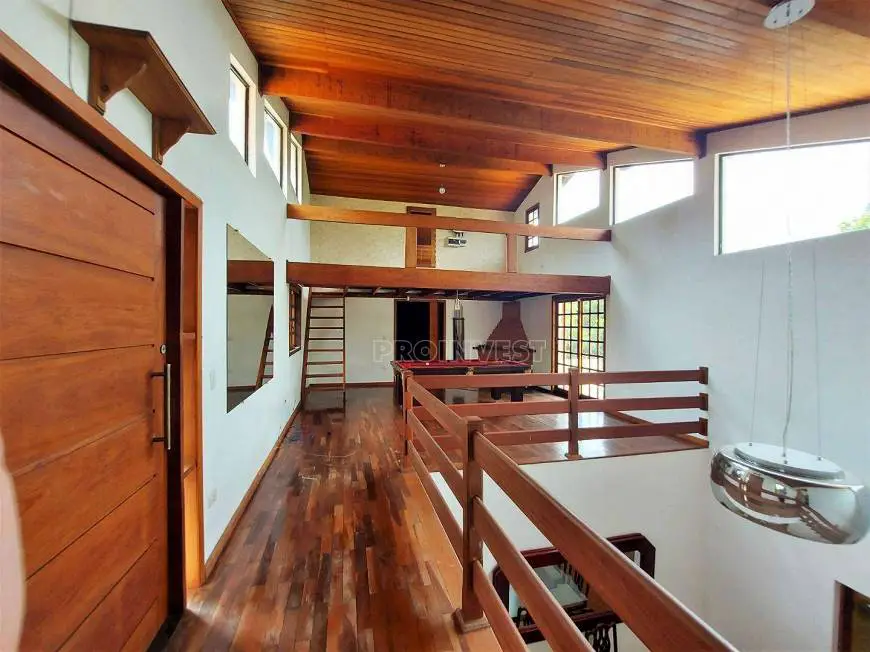 Foto 1 de Casa de Condomínio com 3 Quartos para venda ou aluguel, 600m² em Granja Viana, Carapicuíba