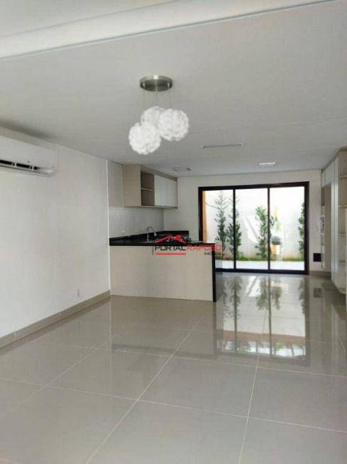 Foto 4 de Casa de Condomínio com 3 Quartos para alugar, 146m² em Granja Viana, Cotia