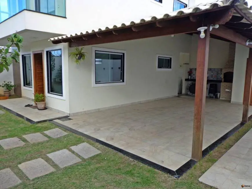 Foto 2 de Casa de Condomínio com 3 Quartos à venda, 140m² em Itapebussu, Guarapari