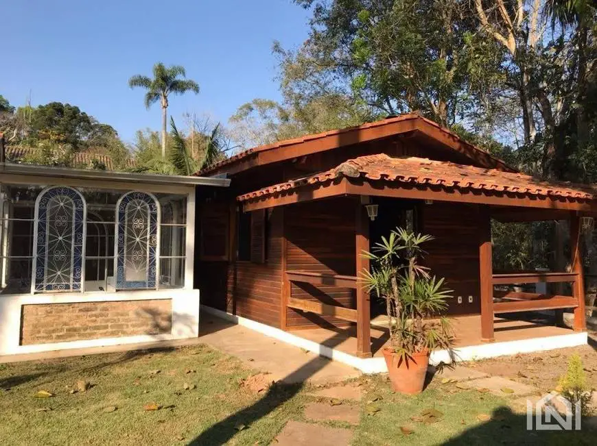Foto 1 de Casa de Condomínio com 3 Quartos à venda, 270m² em Jardim Colibri, Cotia
