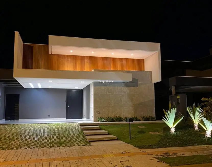Foto 1 de Casa de Condomínio com 3 Quartos à venda, 217m² em Jardim Montevideu, Campo Grande