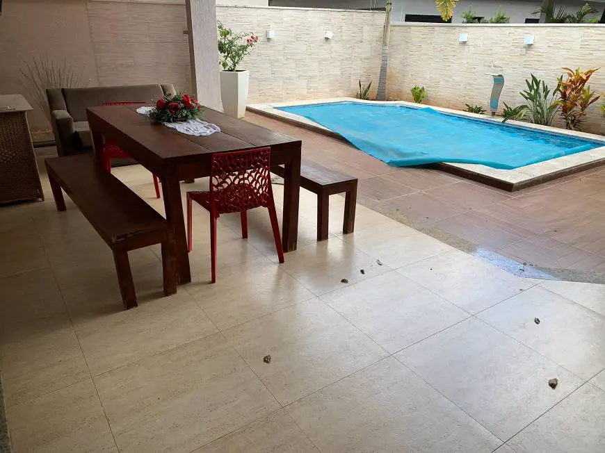 Foto 1 de Casa de Condomínio com 3 Quartos à venda, 197m² em Jardins Lisboa, Goiânia