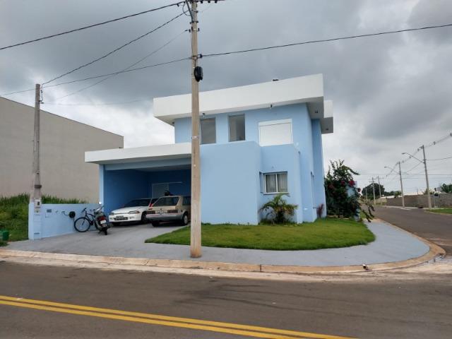 Foto 1 de Casa de Condomínio com 3 Quartos à venda, 220m² em Parque das Laranjeiras, Cosmópolis