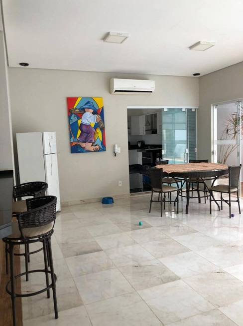 Foto 4 de Casa de Condomínio com 3 Quartos à venda, 300m² em Parque Residencial Colina das Estrelas, Tatuí