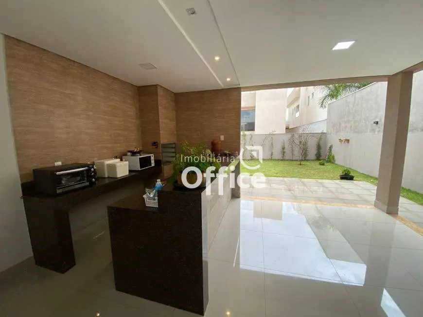 Foto 4 de Casa de Condomínio com 3 Quartos à venda, 245m² em Residencial Anaville, Anápolis