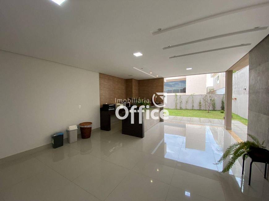 Foto 5 de Casa de Condomínio com 3 Quartos à venda, 245m² em Residencial Anaville, Anápolis