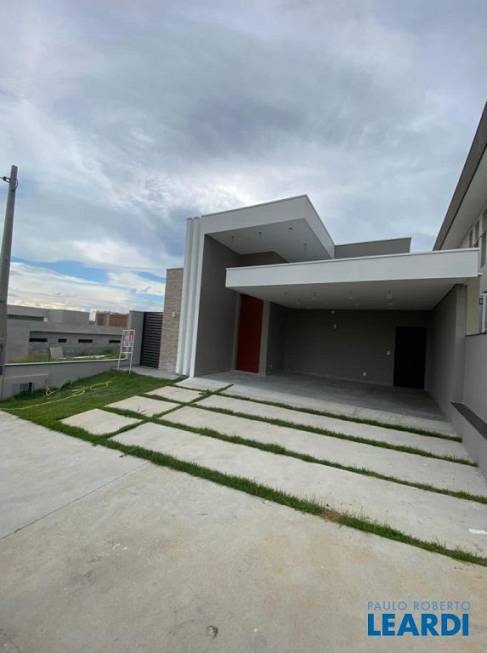 Foto 2 de Casa de Condomínio com 3 Quartos à venda, 125m² em Residencial Colinas, Caçapava
