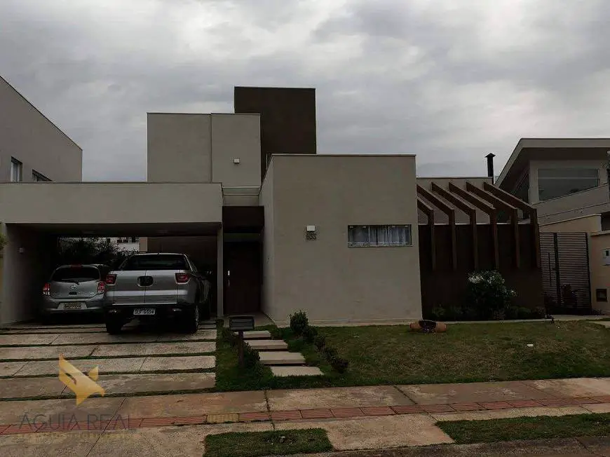 Foto 1 de Casa de Condomínio com 3 Quartos à venda, 215m² em Residencial Damha Ii, Campo Grande
