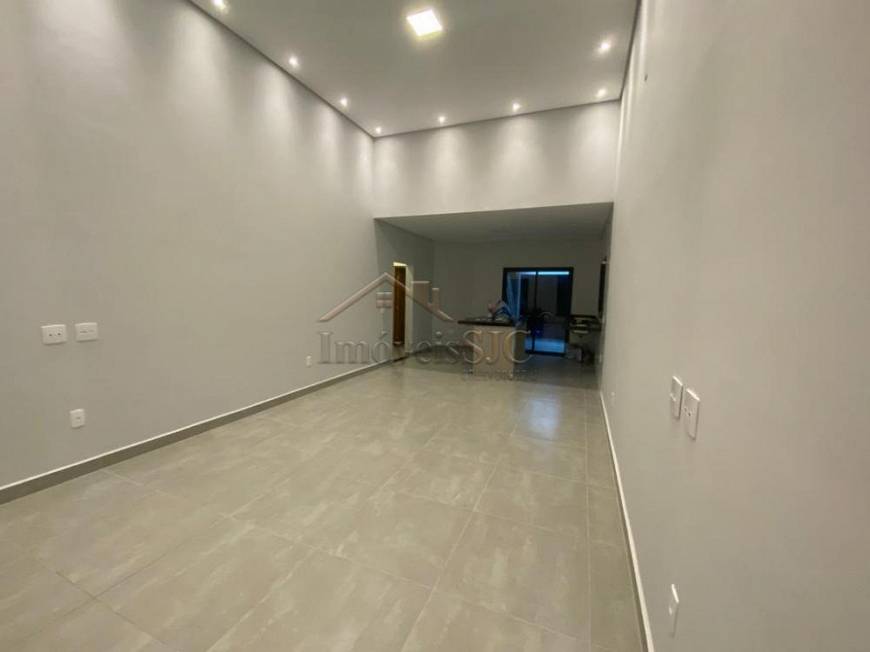 Foto 3 de Casa de Condomínio com 3 Quartos à venda, 158m² em Residencial Terras do Vale, Caçapava