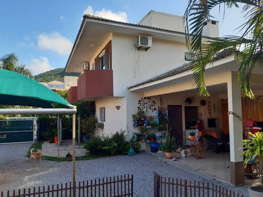 Foto 1 de Casa de Condomínio com 3 Quartos à venda, 200m² em Rio Tavares, Florianópolis