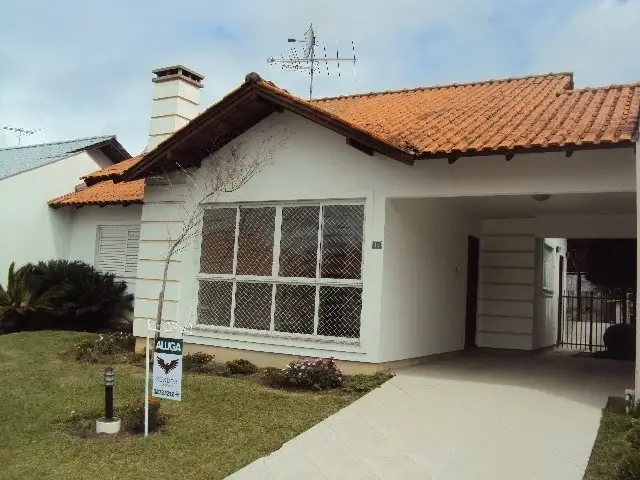 Foto 2 de Casa de Condomínio com 3 Quartos para alugar, 102m² em Santa Felicidade, Curitiba