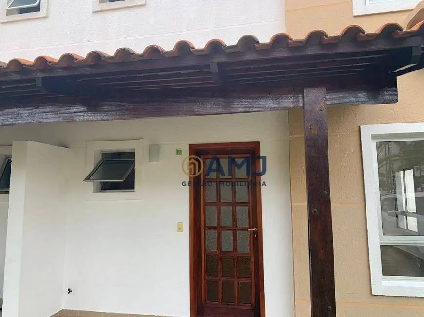 Foto 3 de Casa de Condomínio com 3 Quartos à venda, 100m² em Setor Negrão de Lima, Goiânia
