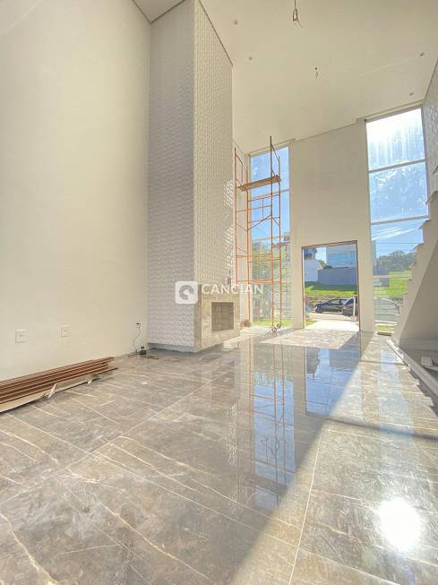 Foto 2 de Casa de Condomínio com 3 Quartos à venda, 260m² em Tomazetti, Santa Maria