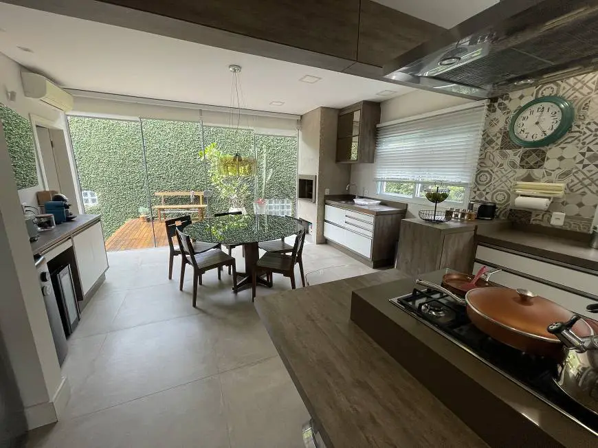 Foto 1 de Casa de Condomínio com 3 Quartos à venda, 250m² em Trindade, Florianópolis