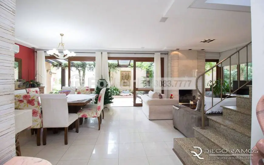 Foto 2 de Casa de Condomínio com 3 Quartos à venda, 380m² em Tristeza, Porto Alegre