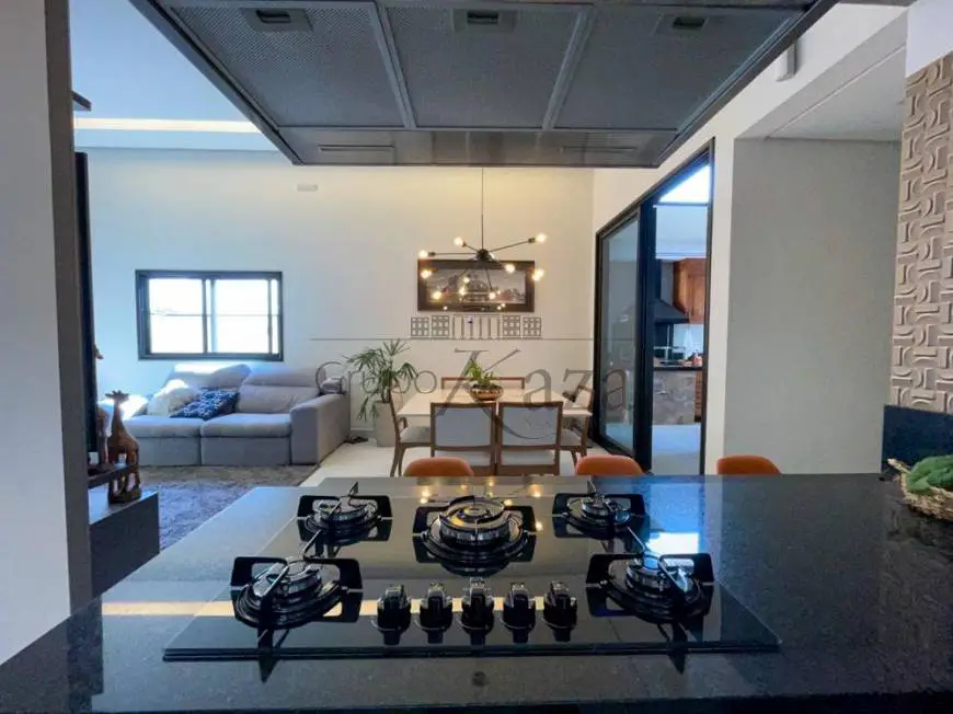 Foto 3 de Casa de Condomínio com 3 Quartos à venda, 170m² em Urbanova, São José dos Campos