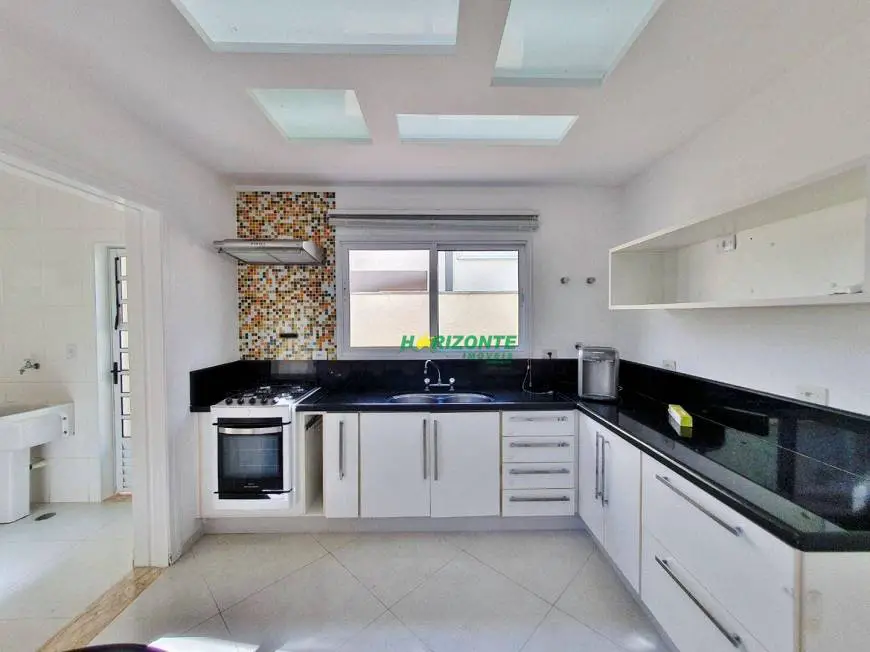 Foto 3 de Casa de Condomínio com 3 Quartos à venda, 206m² em Urbanova, São José dos Campos