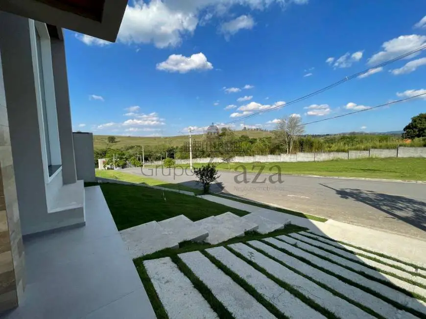 Foto 3 de Casa de Condomínio com 3 Quartos à venda, 200m² em Vila Galvão, Caçapava