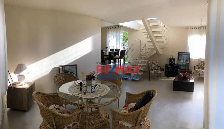 Foto 1 de Casa de Condomínio com 4 Quartos para alugar, 200m² em Abrantes, Lauro de Freitas