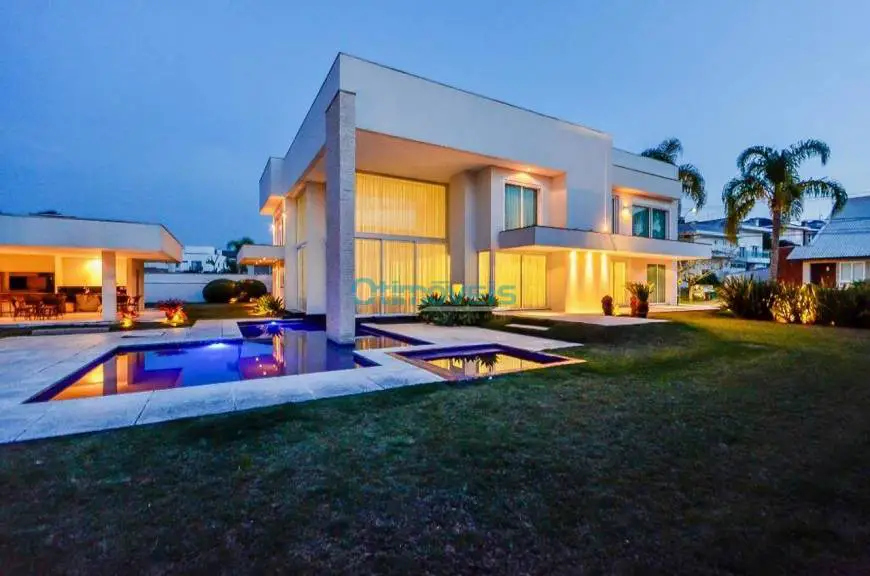 Foto 1 de Casa de Condomínio com 4 Quartos para alugar, 750m² em Alphaville Graciosa, Pinhais