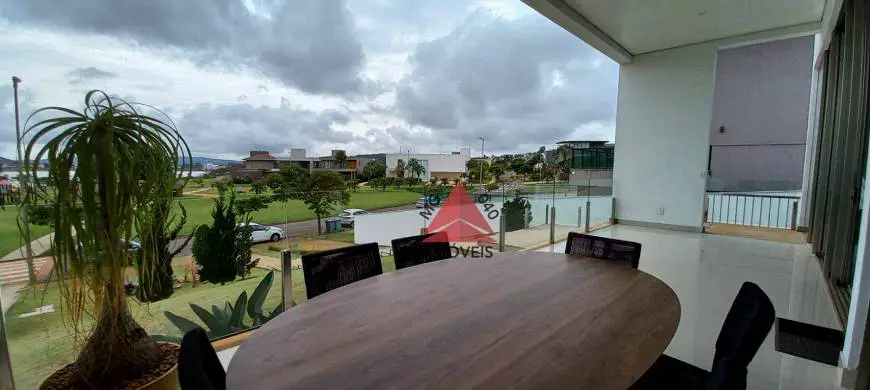Foto 4 de Casa de Condomínio com 4 Quartos à venda, 330m² em Alphaville Lagoa Dos Ingleses, Nova Lima