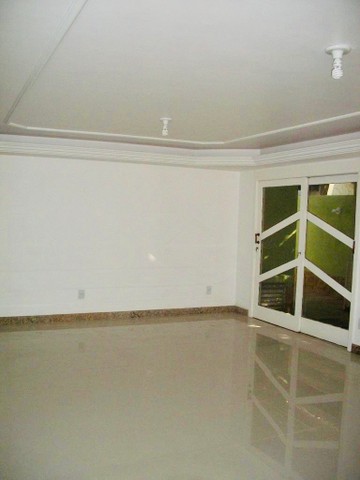 Foto 3 de Casa de Condomínio com 4 Quartos para alugar, 250m² em Barra de Macaé, Macaé