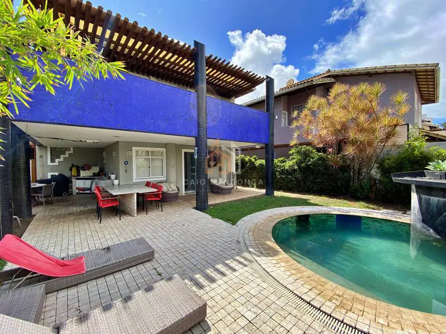 Foto 1 de Casa de Condomínio com 4 Quartos à venda, 295m² em Buraquinho, Lauro de Freitas